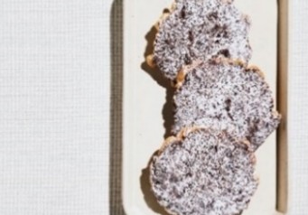 田中屋せんべい総本家「カカオとピーナッツのお煎餅 かささぎの(5枚入り)」4320円