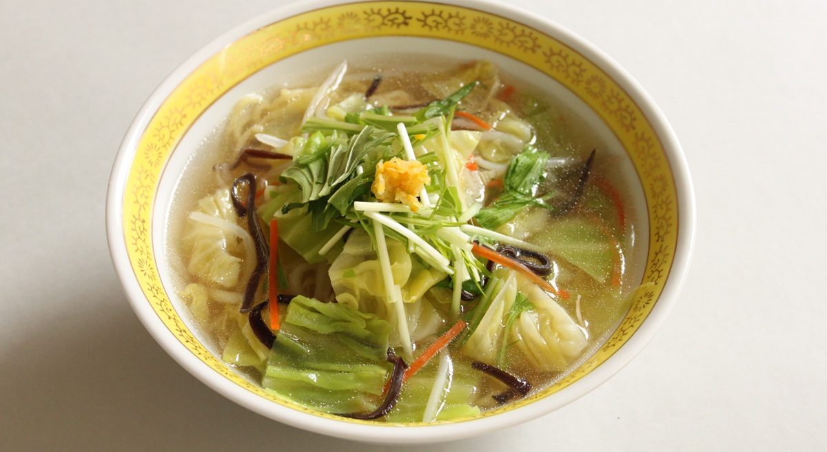 SLが目の前を通る「道の駅もてぎ」 ゆず塩ら～めんも人気｜栃木