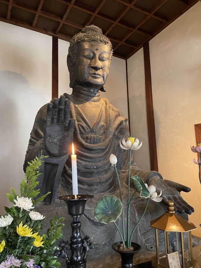 重要文化財のご本尊「飛鳥大仏」