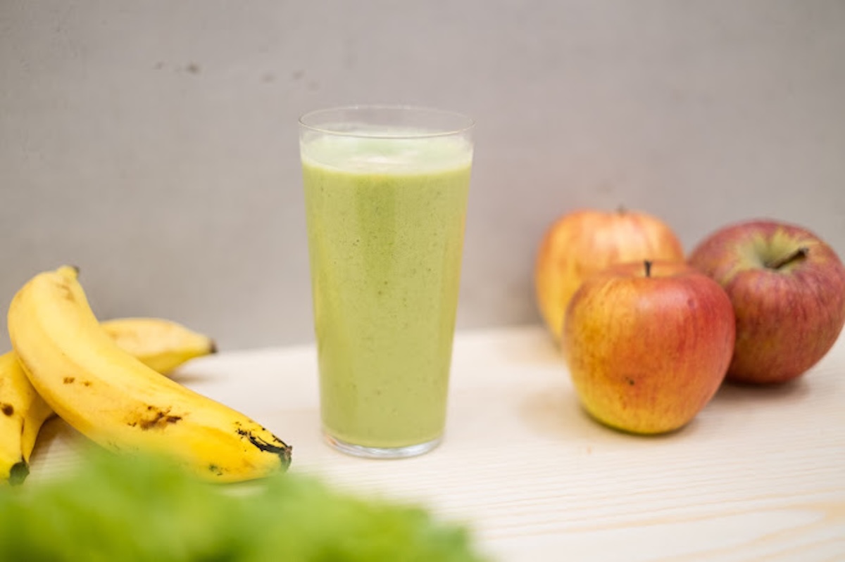 「ケールとりんごのグリーンスムージー」950円