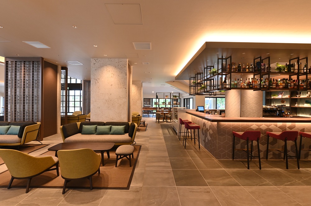 Lounge bar ADANの内観