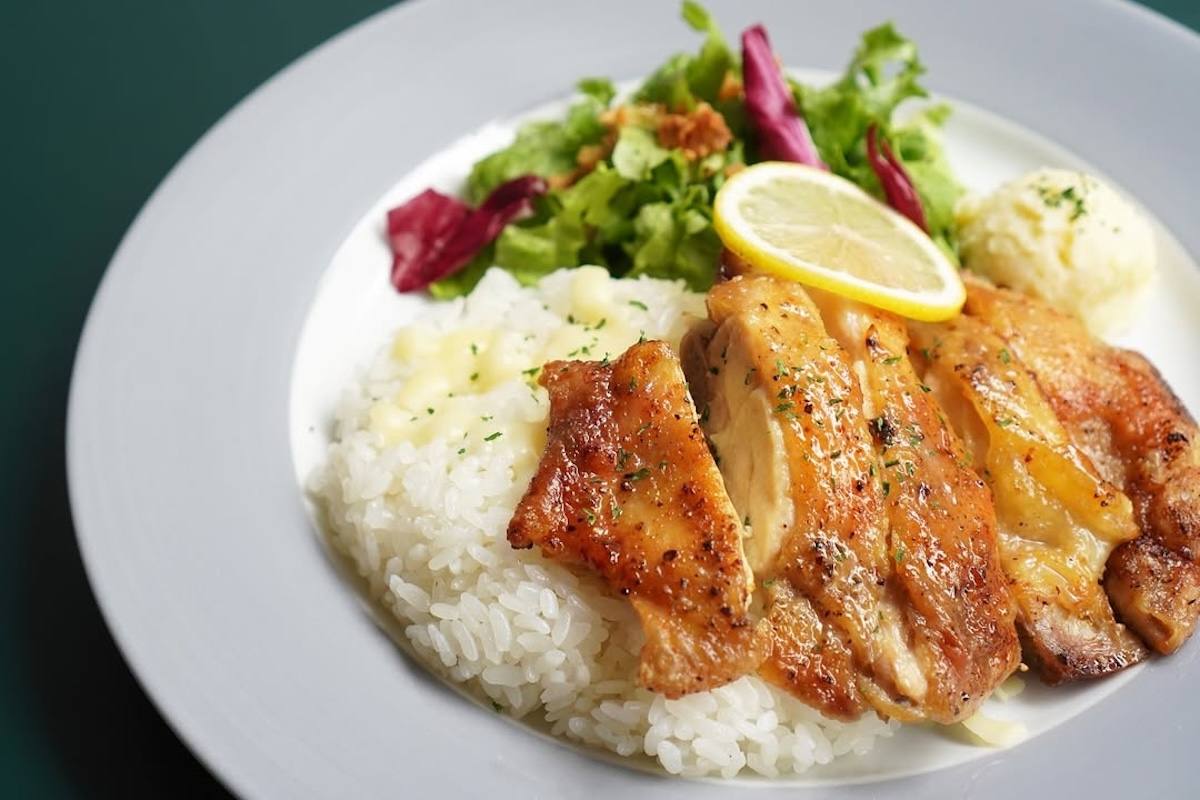 「ガーリックチキンプレート」1200円