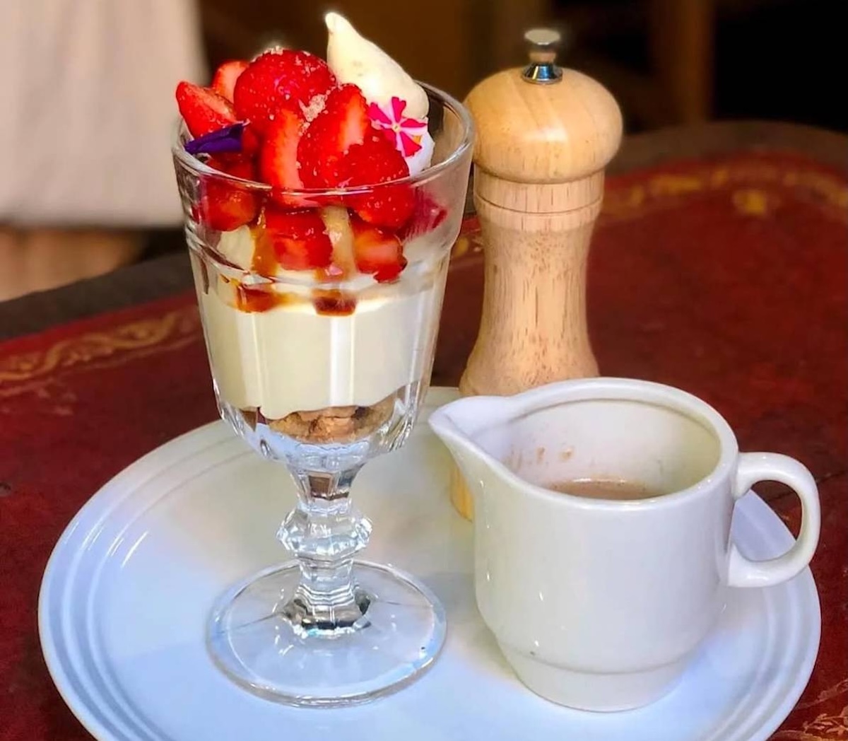 「いちごとチャイのパフェ」1600円