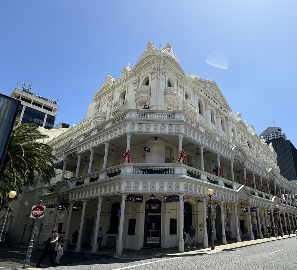 州の遺産の象徴「ヒズ・マジェスティーズ・シアター」