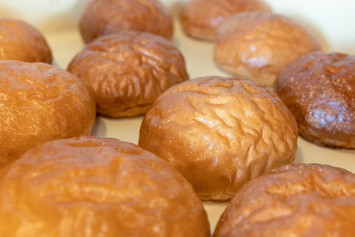 挟む具材を引き立てるオリジナルのバンズ