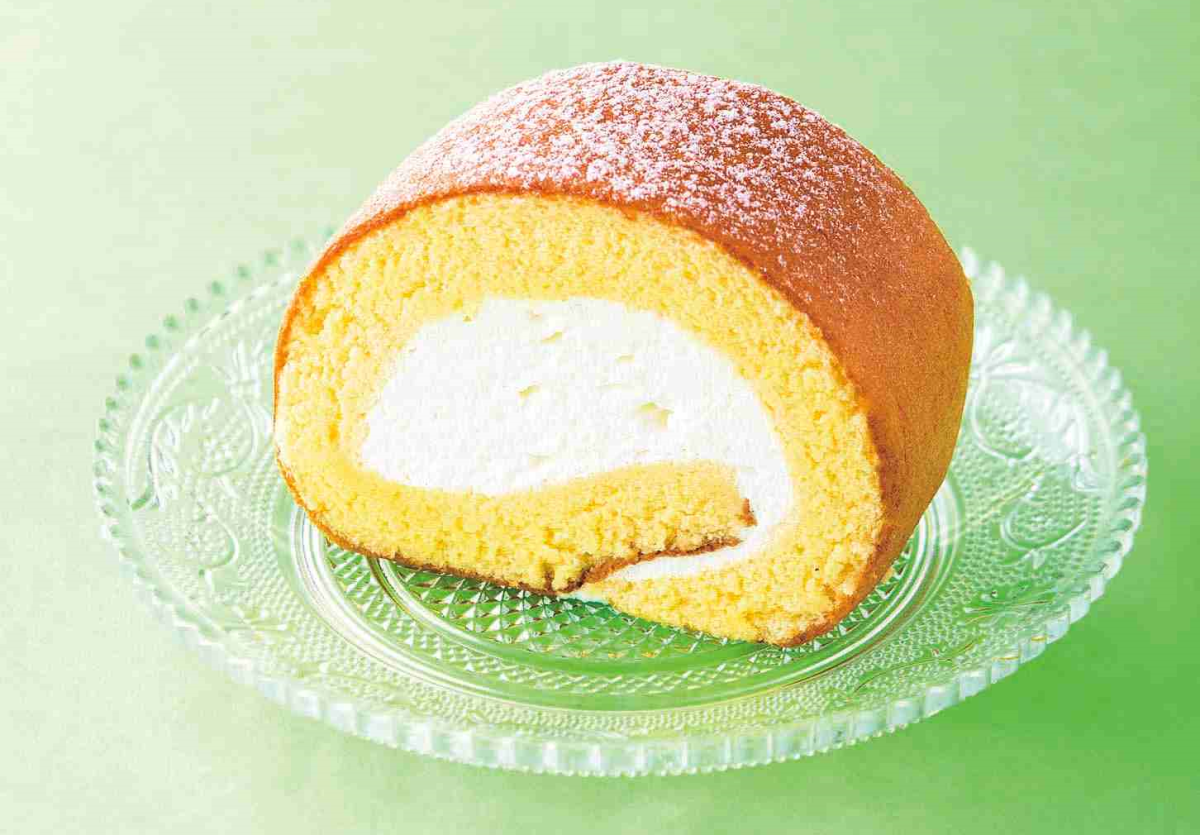 「湯布院たまごロール」 1/4カット 378円 1本 1458円