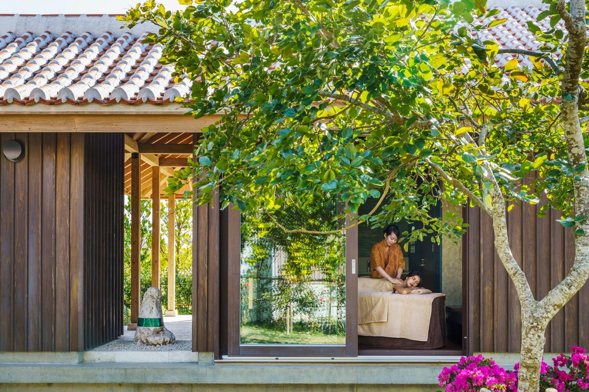 託児サービスを利用して、大人はスパでリフレッシュ