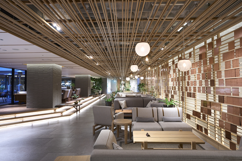 京都の奥座敷・貴船をイメージしてデザインされたロビー