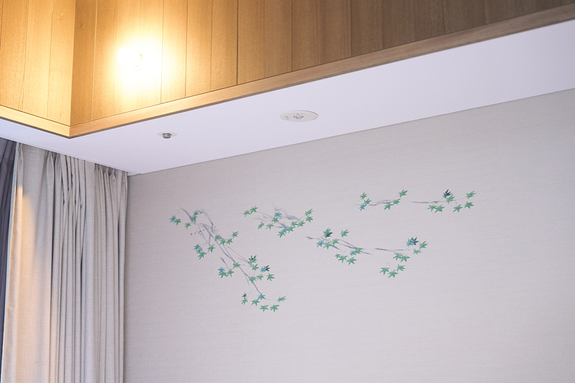 手書きで描かれた青もみじ（デラックス）の絵