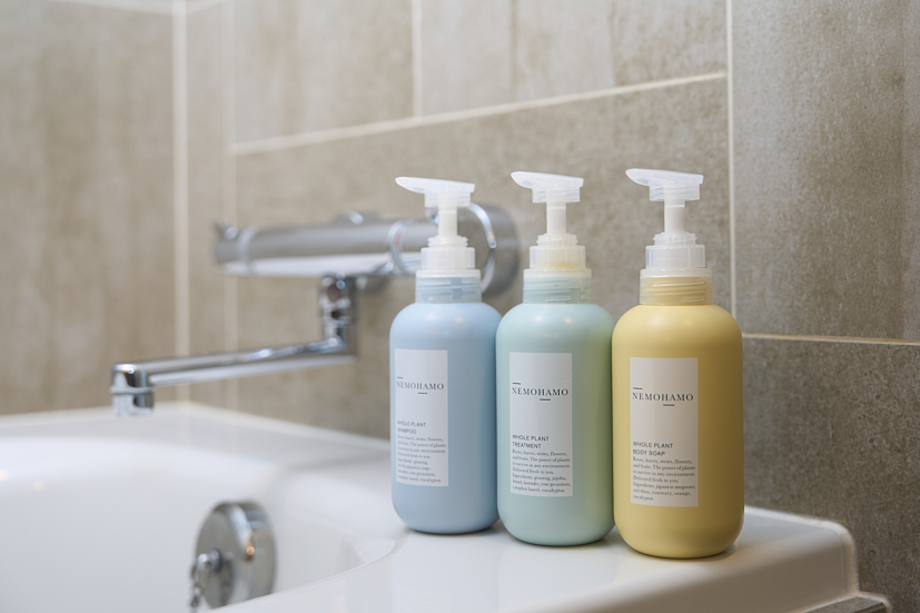 写真左からシャンプー、トリートメント、ボディソープ