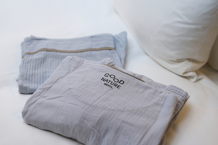 2層ガーゼのパジャマは、上下セパレートなのがうれしい◎