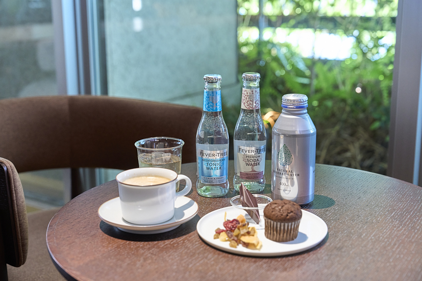 チェックインしたら、ラウンジでひと息つくのも◎。