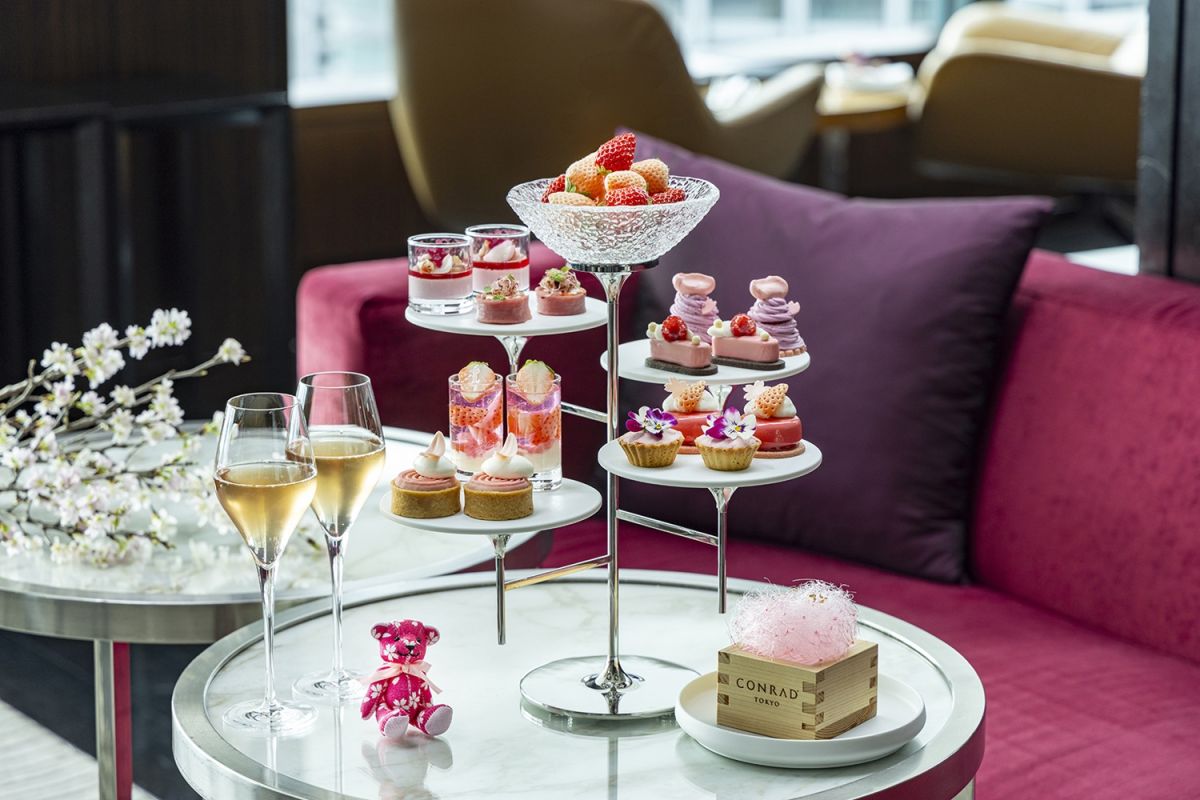 新登場のスタンドでお届けするデラックスアフタヌーンティー