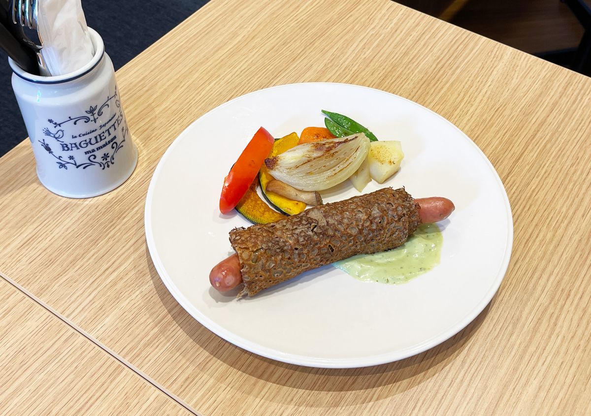 「ガレット ソシス／ローストベジタブル」1350円