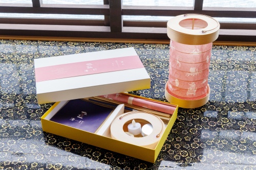 手作り提灯キット「湊灯」6050円。ハンドクラフトが好きな人へのギフトにも人気です