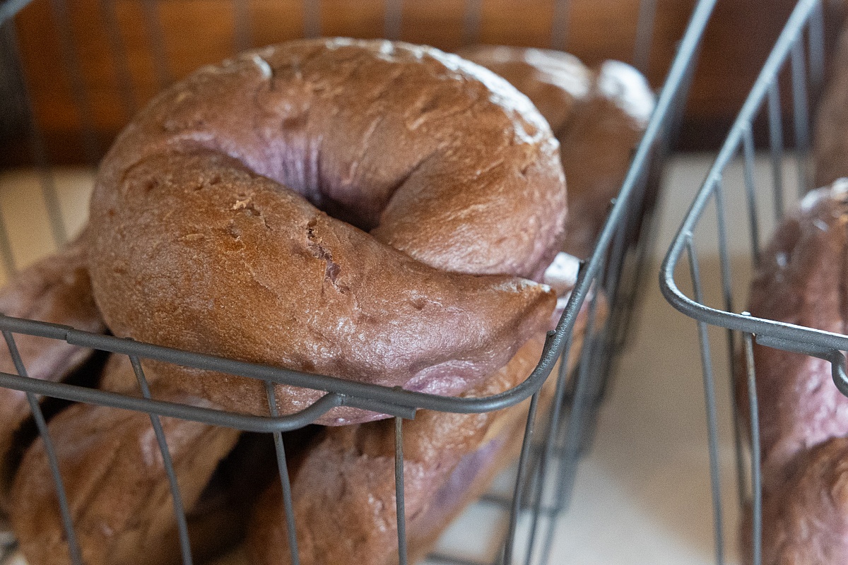 読谷村といえば…紅芋ベーグル480円（単品）