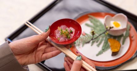 「ホテル椿山荘東京」で会席料理のお作法を習得！ ホテル名物の東京雲海ツアーも開催【るるぶ＆more.部活動レポート】