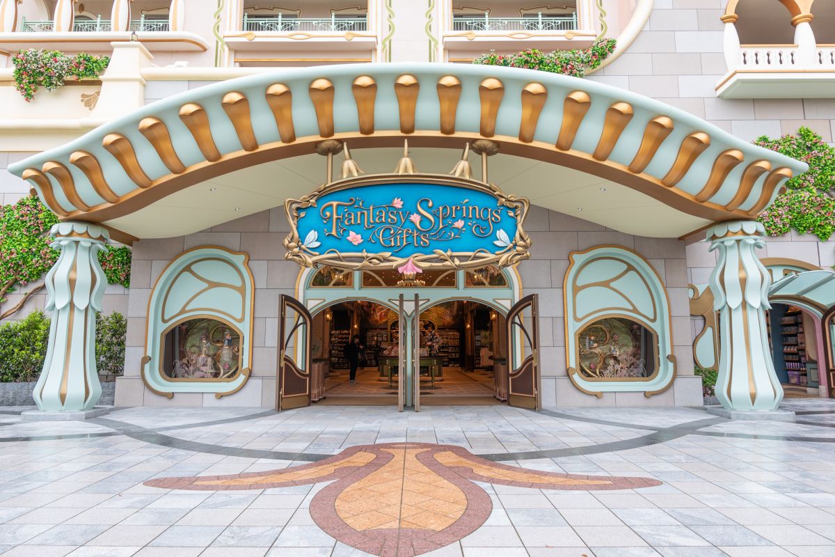 ホテルの建物の1階にある「ファンタジースプリングス・ギフト」