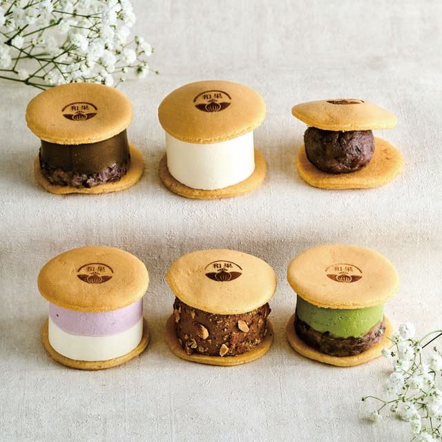 「和かろん。」（右上から時計回りに）あんバター432円、抹茶あんこ450円、生ショコラ460円、ブルーベリーチーズクリー ム、ほうじ茶あんこ、いちじくチーズクリーム各450円　