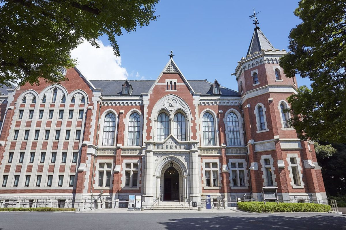 クラシックな「カフェ八角塔」でレトロ気分！ キャンパス内にある文化財カフェ