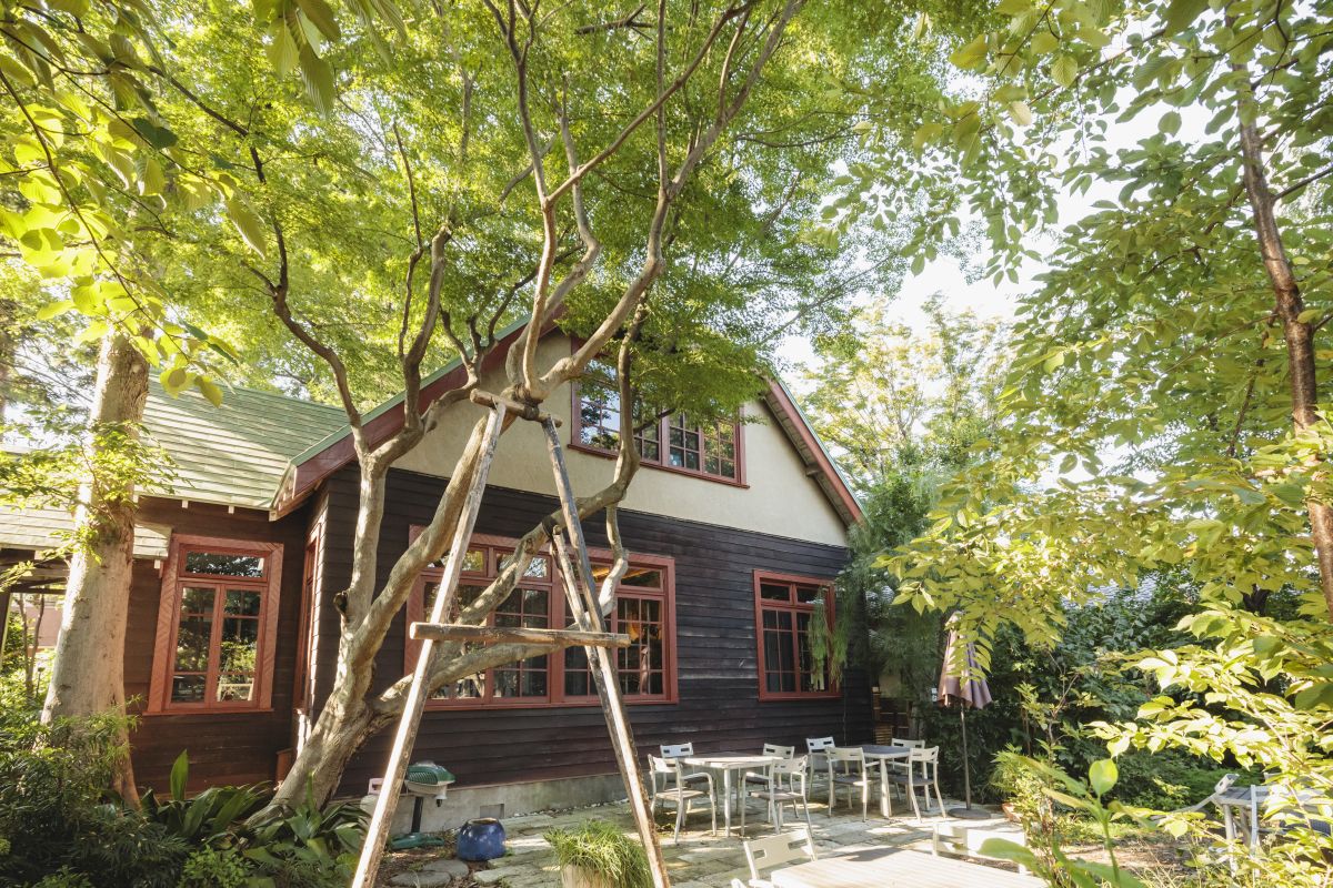 レトロな洋館！  隠れ家のような「カフェおきもと」でティータイム