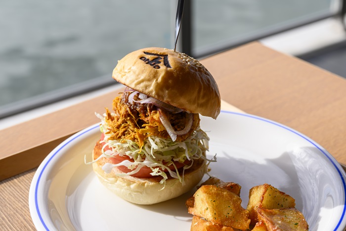 糀バーガープルドポーク 燻製醤油糀 1300円