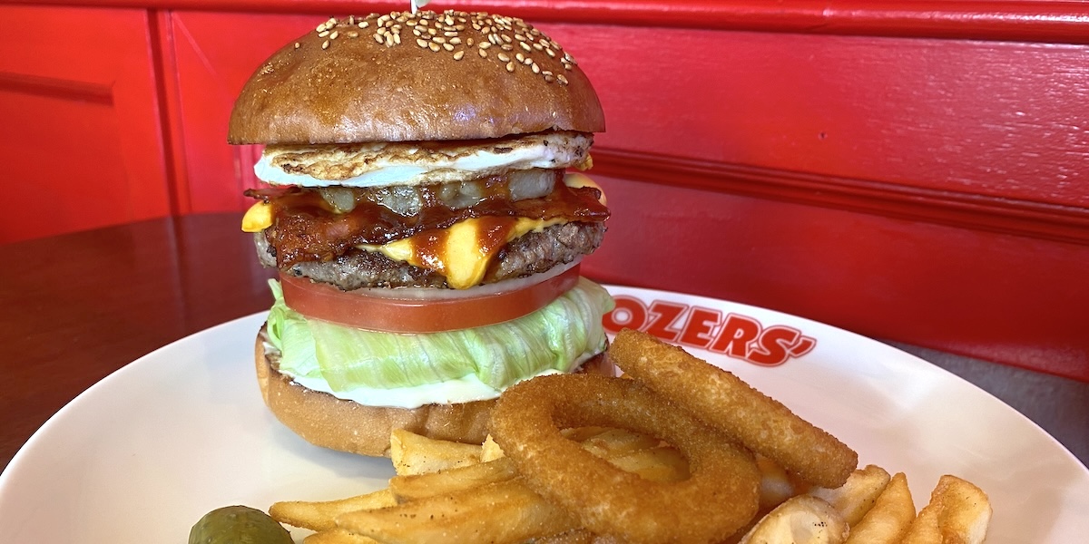 グルメバーガーの王道！ 人形町の老舗グルメバーガー専門店「BROZERS’」を紹介