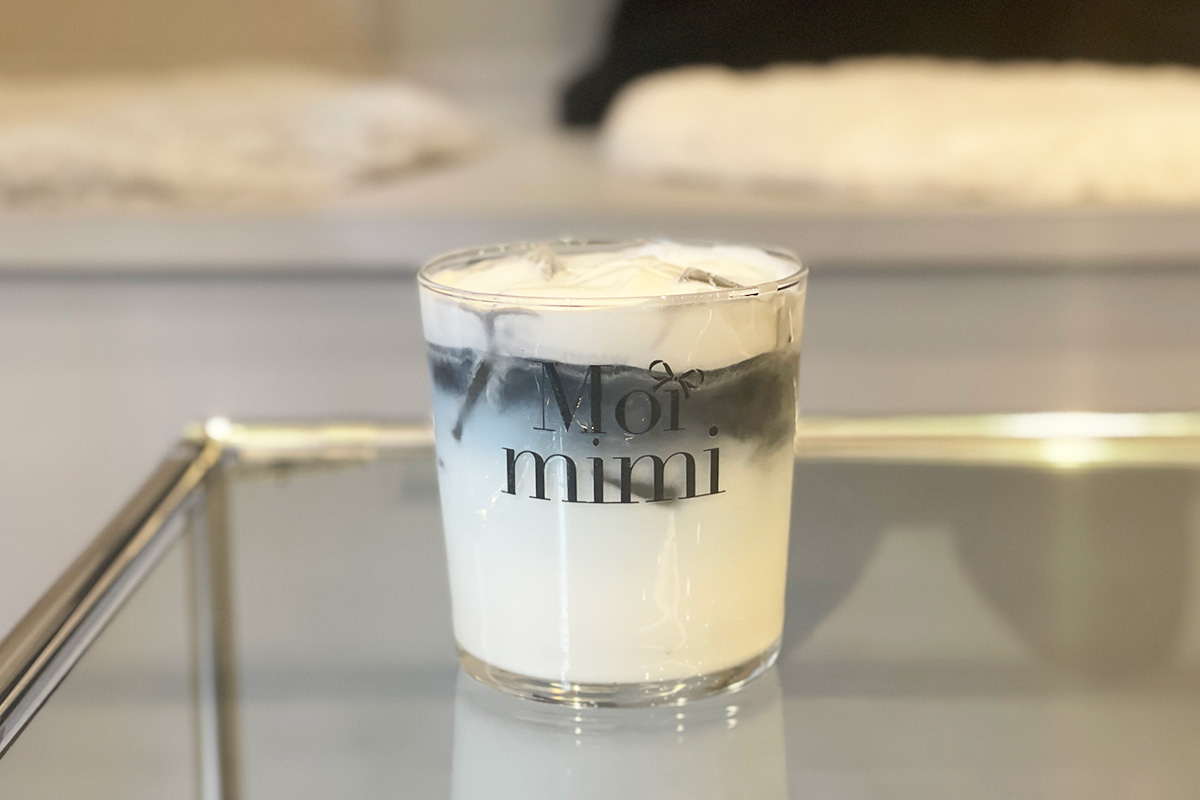 「バニラブルー クリームラテ（冷）」700円