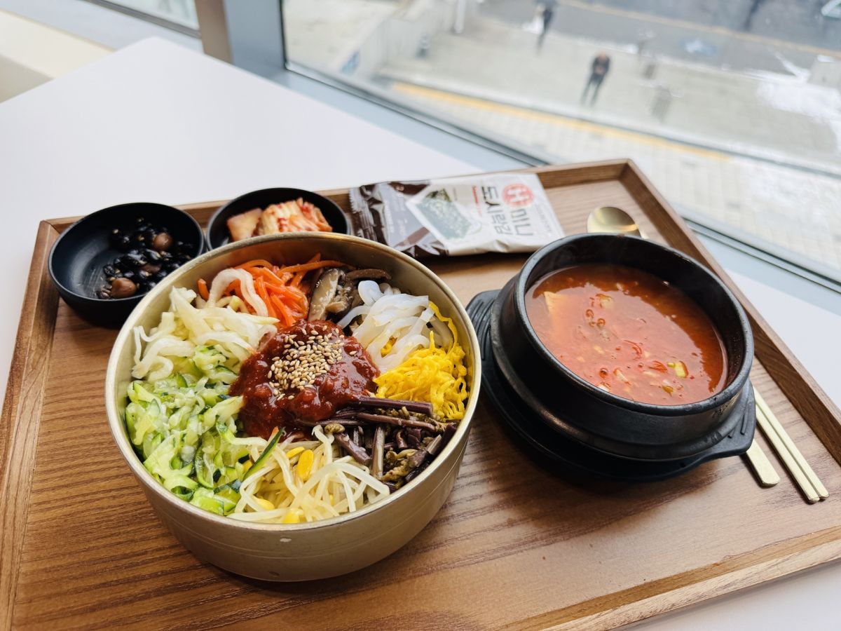 全州ビビンパッの名店・家族会館のビビンパッ。1万1000₩