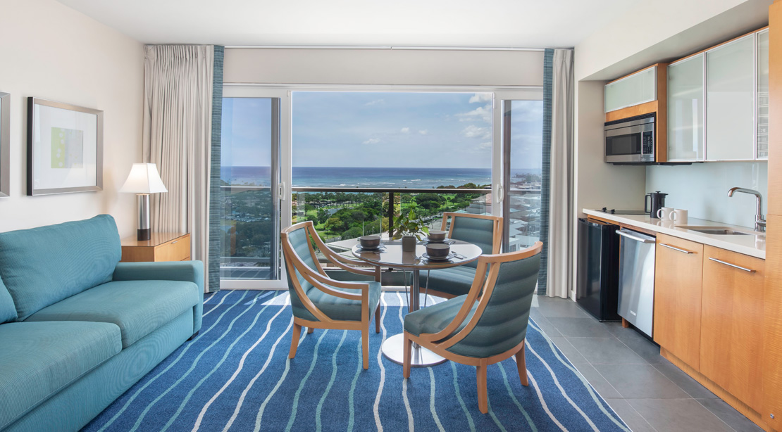 キチネット付きのワイキキタワー・1ベッドルーム・オーシャンビュースイート／アラモアナ・ホテル・バイ・マントラ