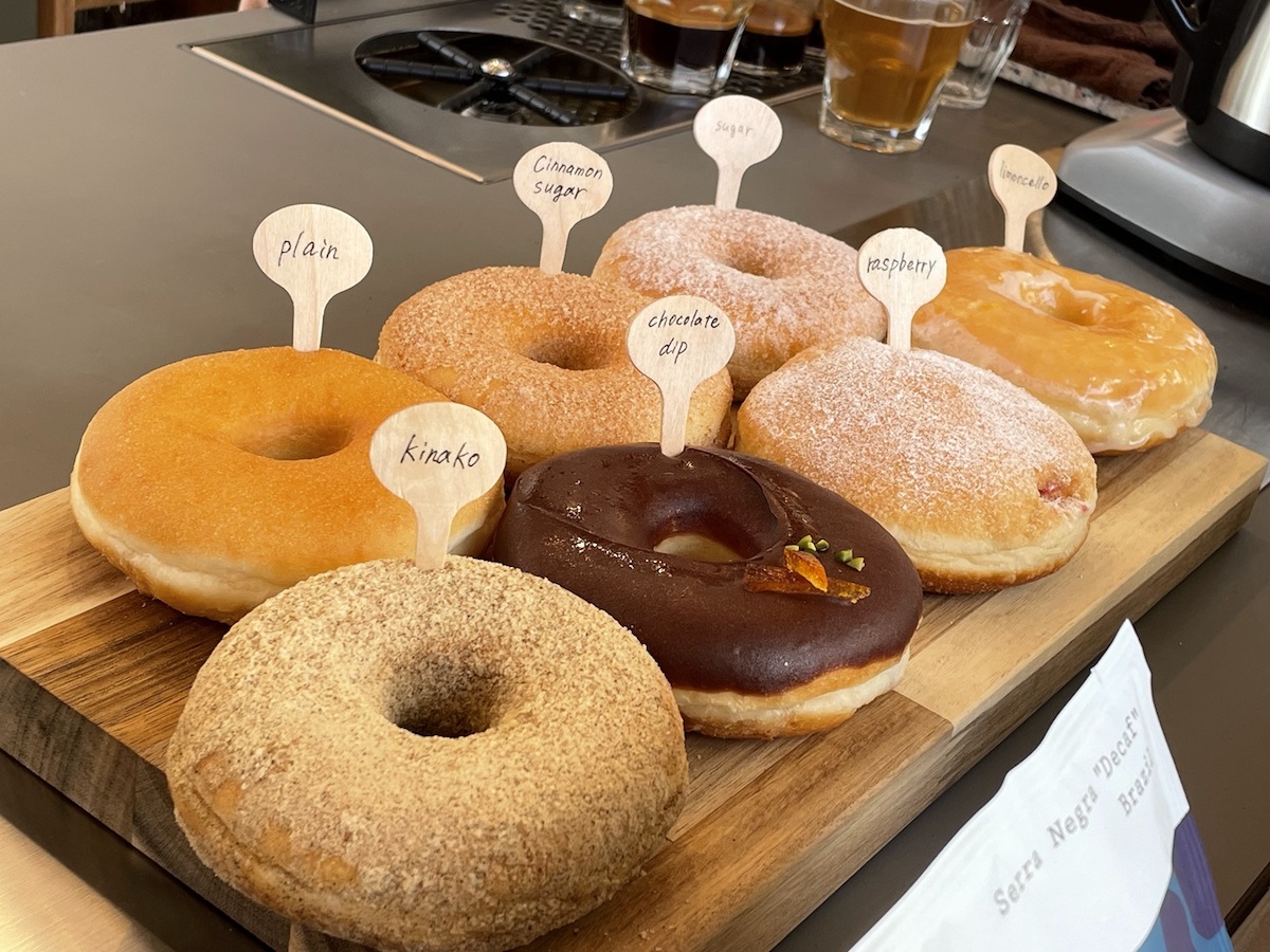 京都の小学校跡地で楽しむドーナツとコーヒーとビール「HIGUMA