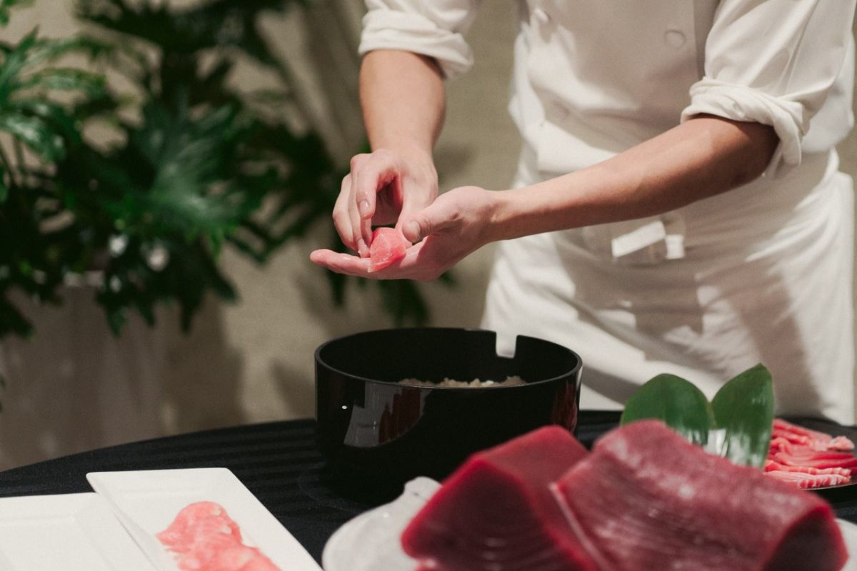 期間限定の「マグロの握り」