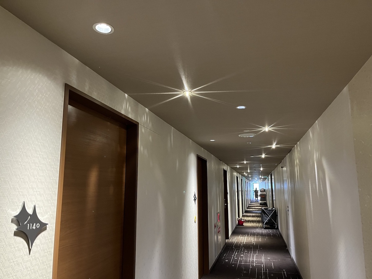 廊下もさりげなくキラキラ