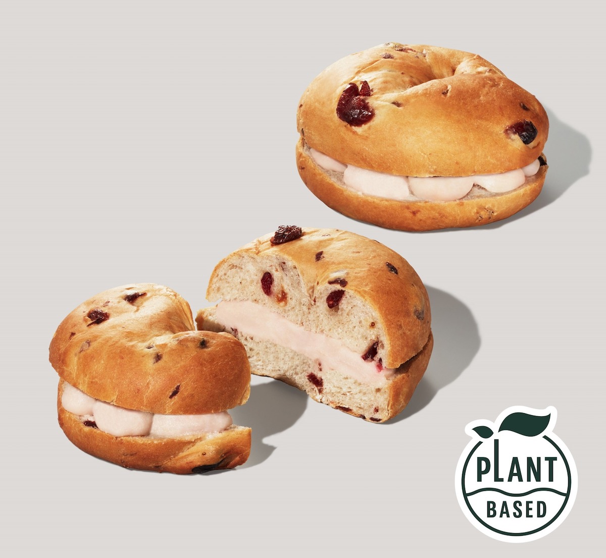 「ストロベリー&クランベリー ベーグルサンド」390円