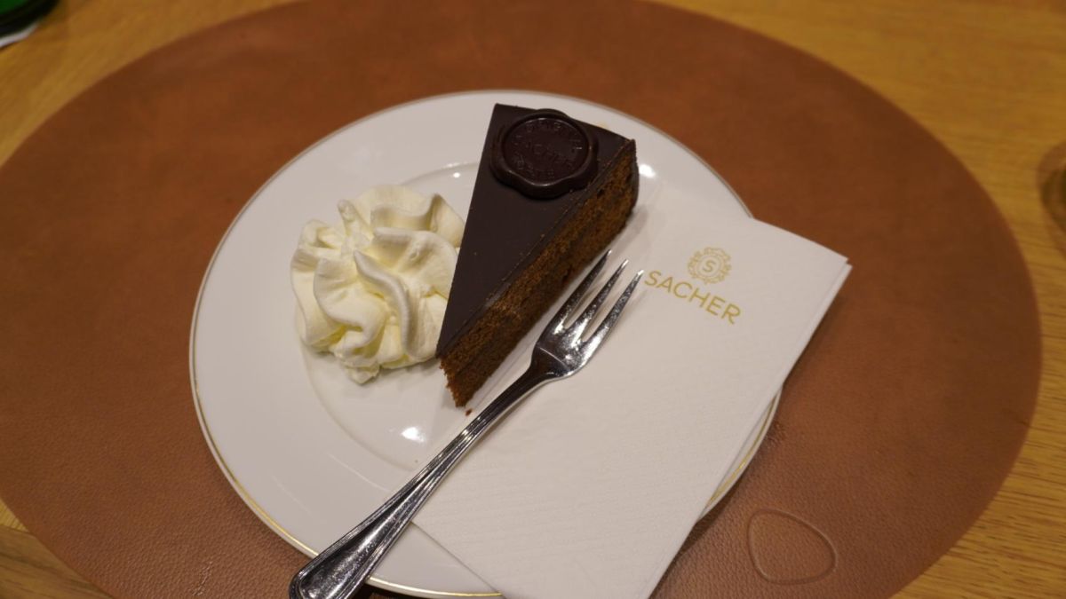 オリジナル・ザッハ―・トルテ　€9.9