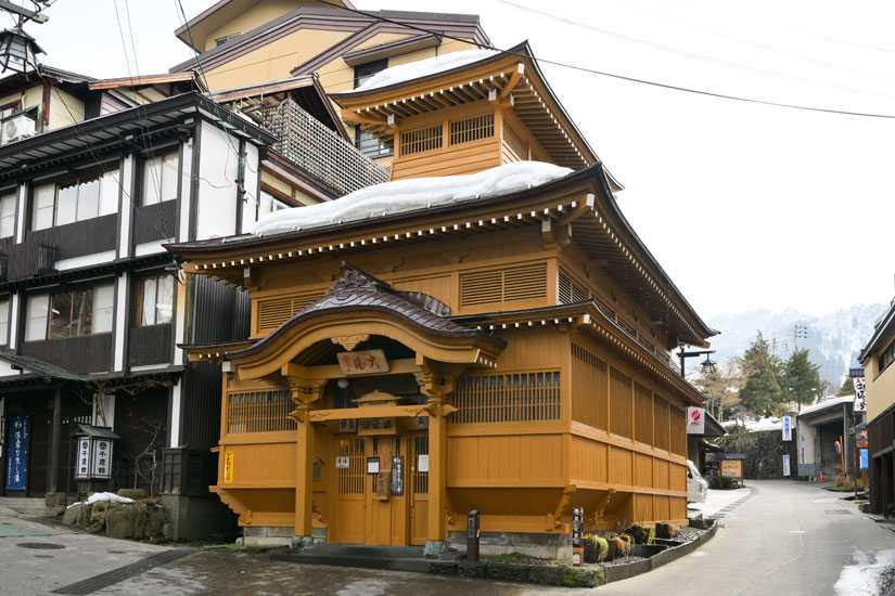 外湯の中でも有名な「大湯」は撮影スポットとしても人気