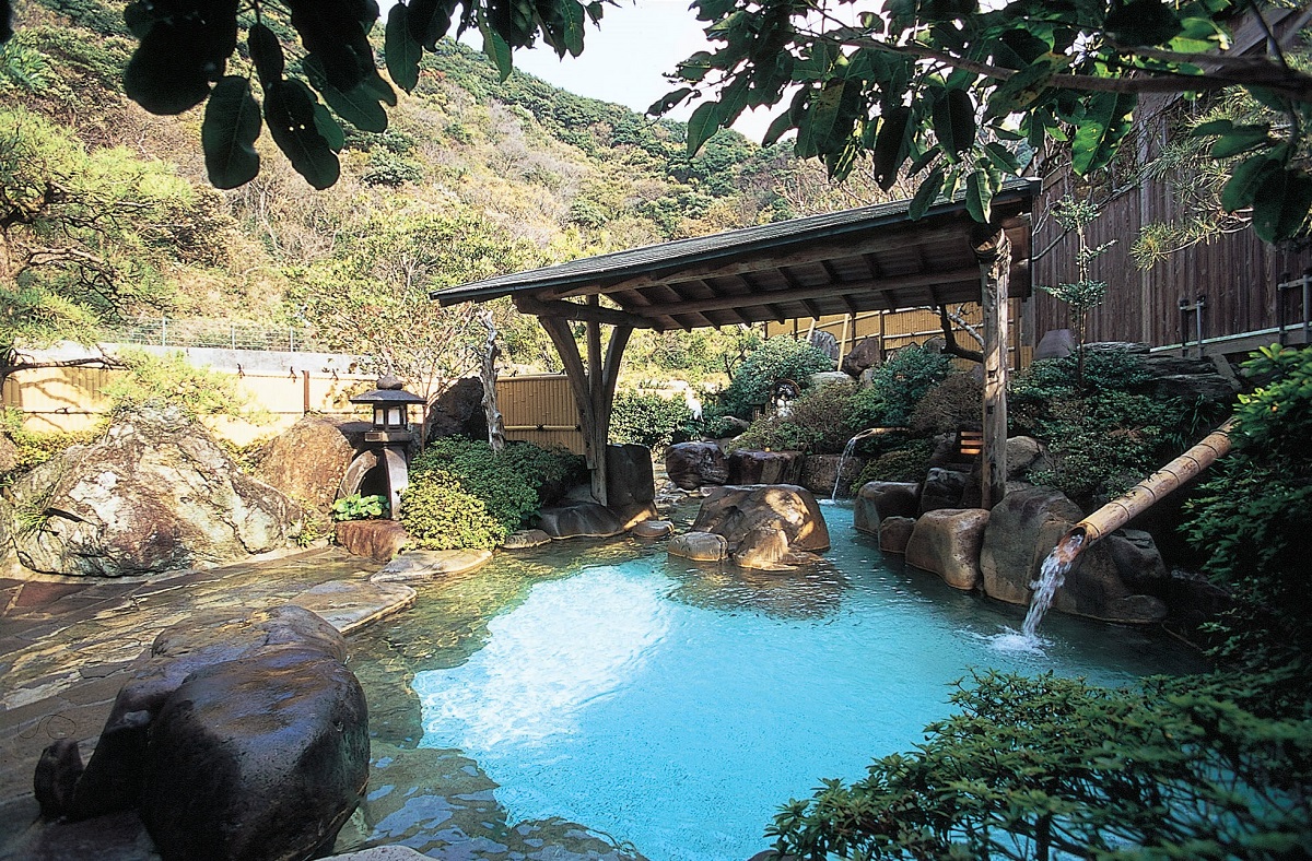 「湯本の荘　夢ほたる」の露天風呂