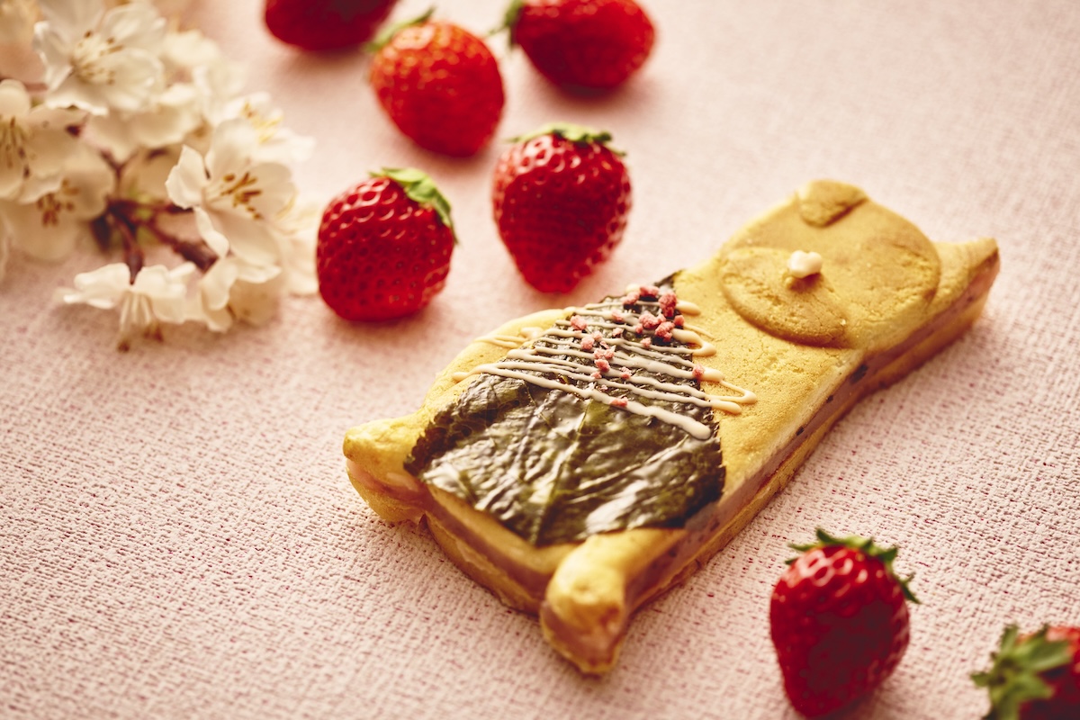 「ストロベリー＆桜のハチ公ワッフル」