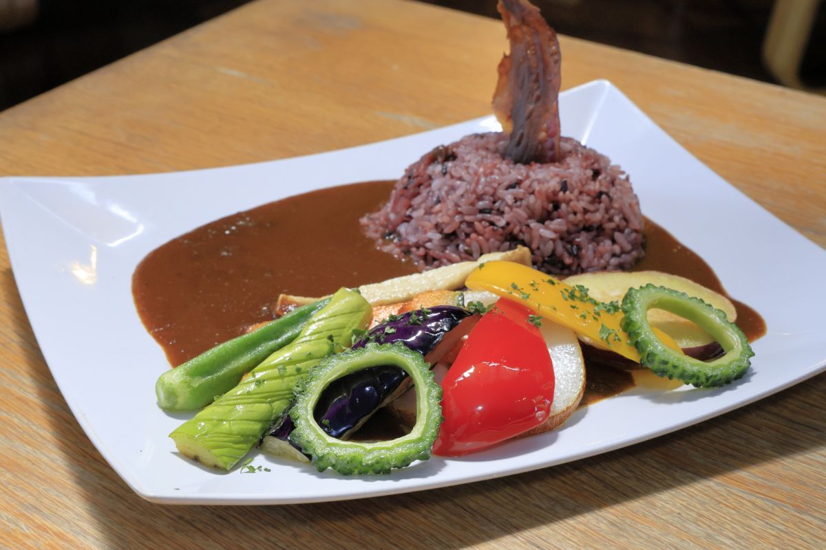 Re:Hellow BEACHの「素揚げ野菜カレー」