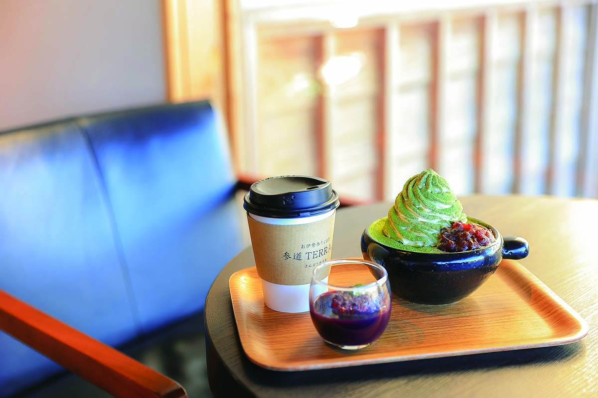 窯出しカステラセット 伊勢茶の香り(ドリンク付)1300円