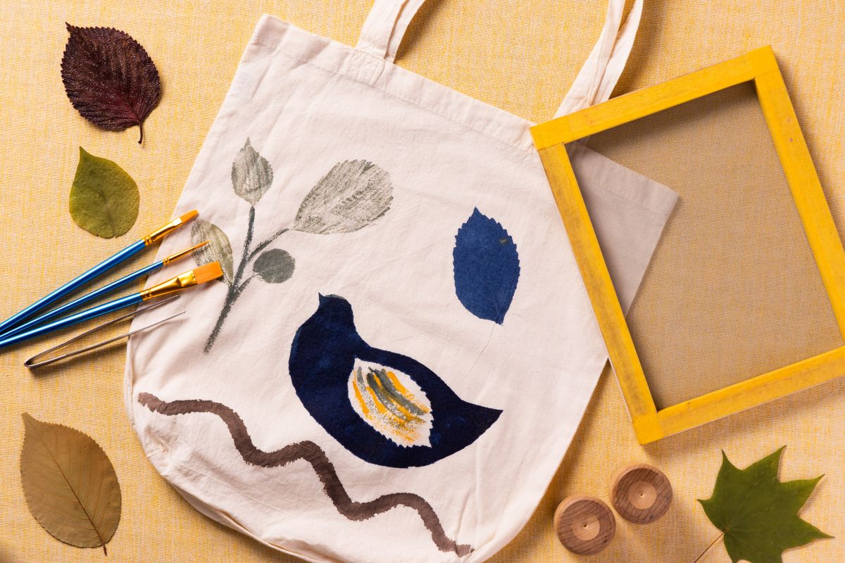 「葉っぱと紙の版画」のワークショップ