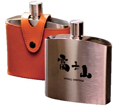 「スキットル（容量170ml）」4000円（カバー付きは5000円）