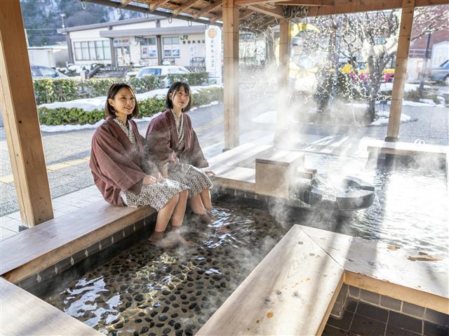 磐梯熱海駅前足湯
