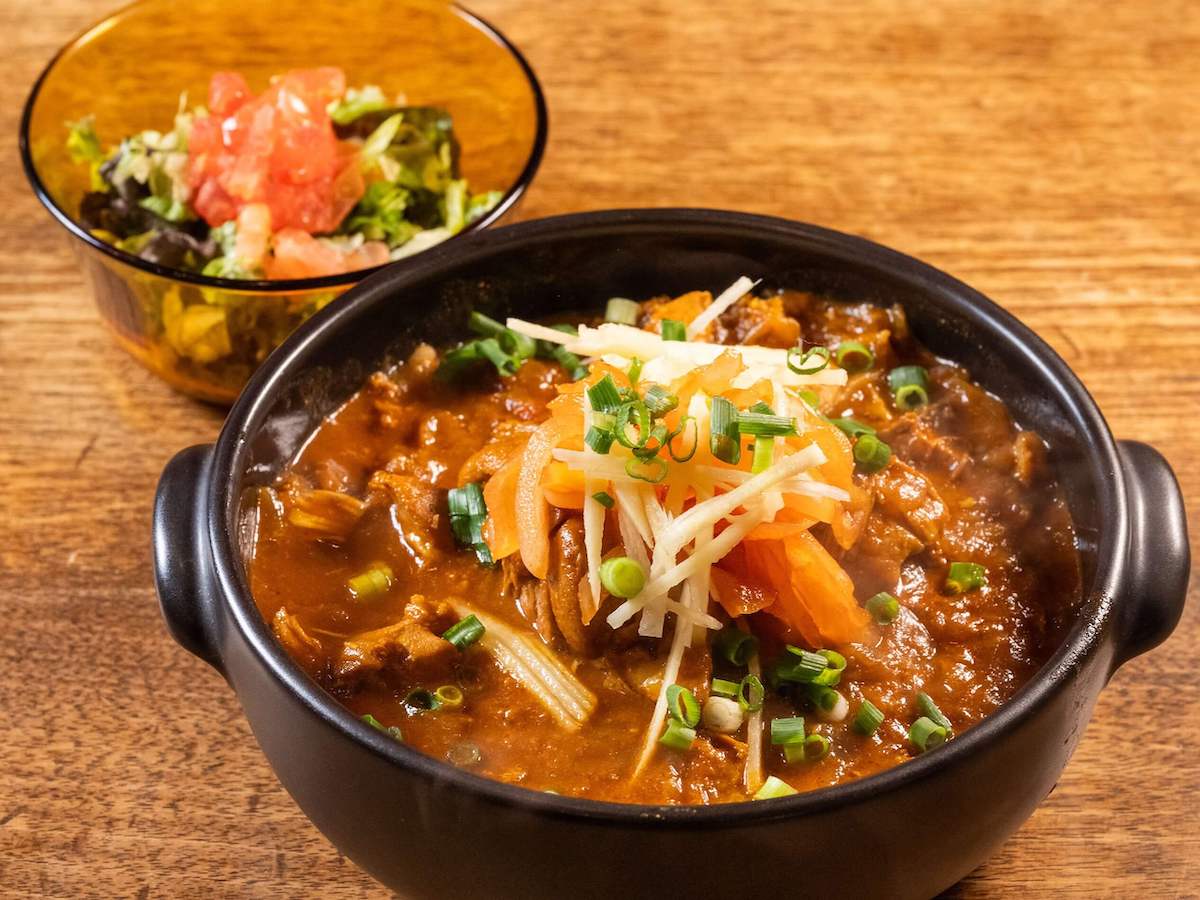 ランチ限定メニュー「キーマ丼」 1300円  ※きざみ生野菜またはスープ付き