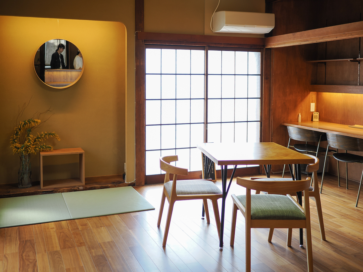 OM-3, OM 17mm F1.8 II, 1/125秒 F1.8 ISO 200 ©6151 カラープロファイル