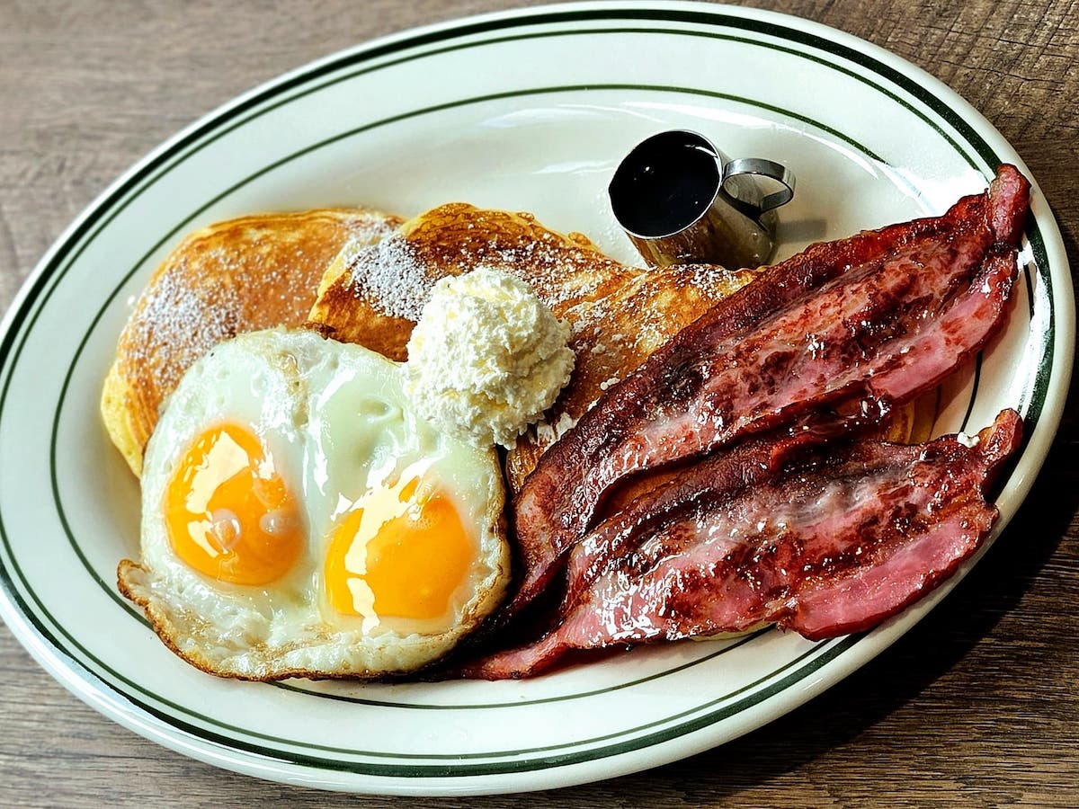 「ビーイーエム」2200円