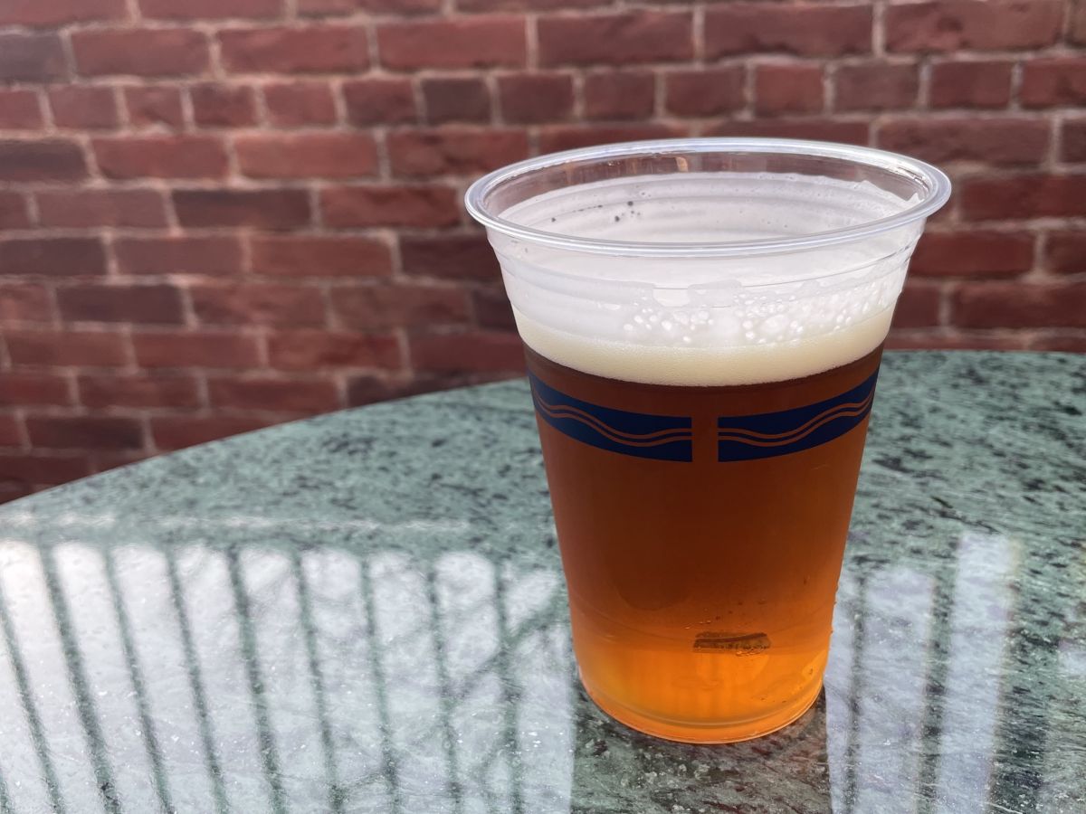 ニューヨーク・デリで販売している「ブルックリンブルックリンラガー （アンバーラガー）」1000円