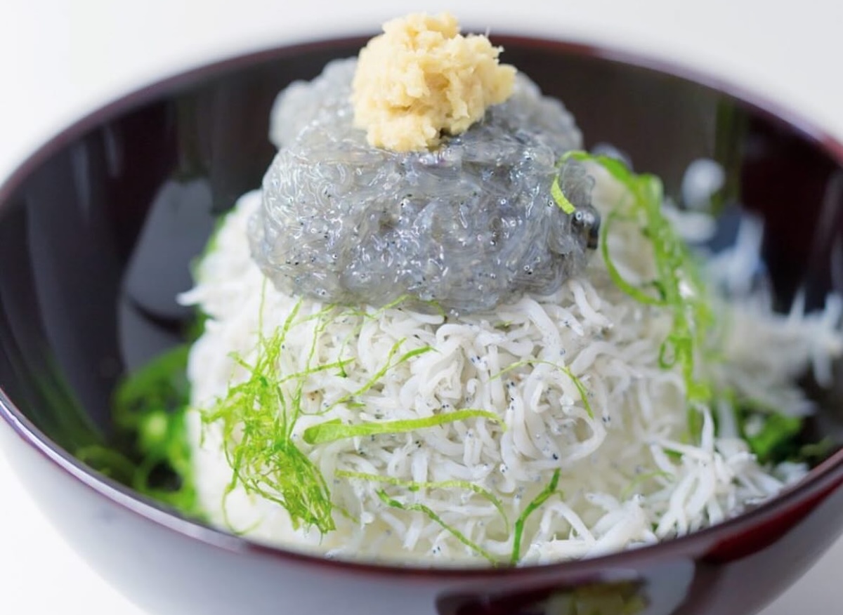 「生しらす丼」1870円