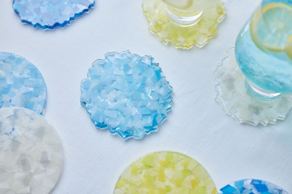 傘をアップサイクルしたコースター