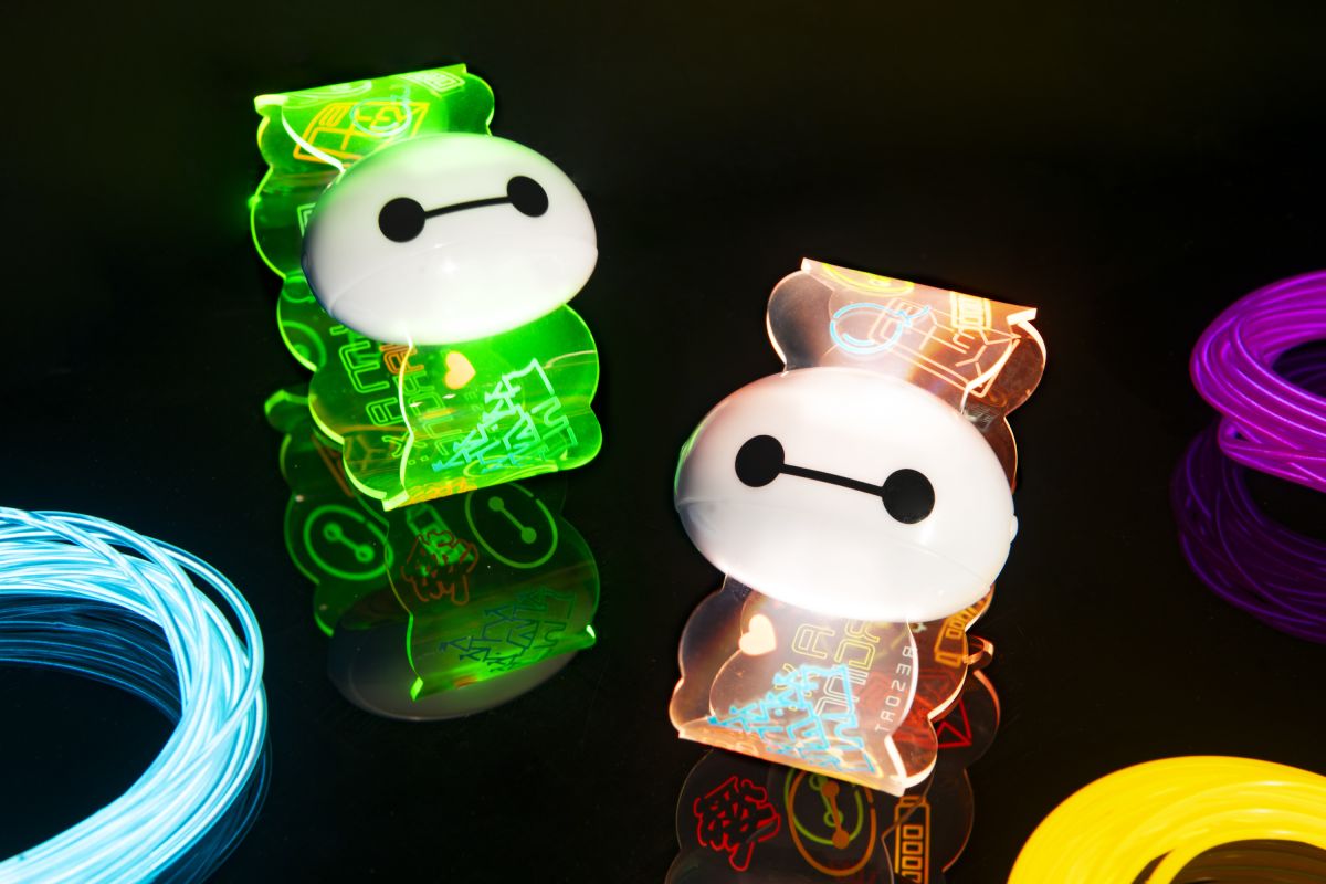 「光るバングル」1800 円